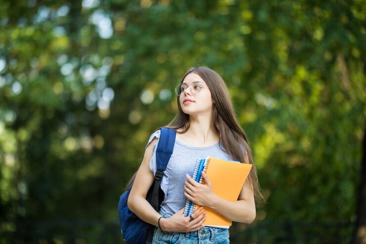 Planejamento futuro: estudantes do ensino médio já podem contribuir para o INSS